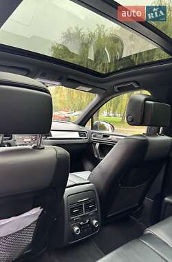 Внедорожник / Кроссовер Volkswagen Touareg 2015 в 