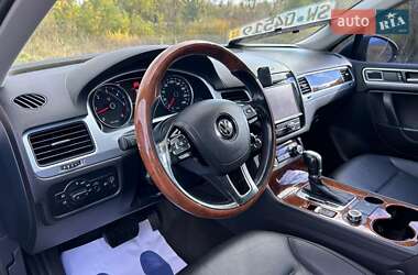 Позашляховик / Кросовер Volkswagen Touareg 2014 в  фото 30 Позашляховик / Кросовер Volkswagen Touareg 2014 в