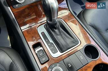 Позашляховик / Кросовер Volkswagen Touareg 2014 в  фото 40 Позашляховик / Кросовер Volkswagen Touareg 2014 в