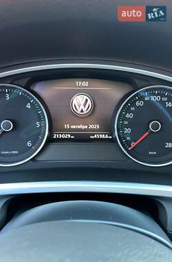 Позашляховик / Кросовер Volkswagen Touareg 2014 в  фото 42 Позашляховик / Кросовер Volkswagen Touareg 2014 в