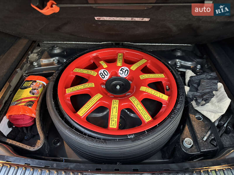 Позашляховик / Кросовер Volkswagen Touareg 2017 в Києві