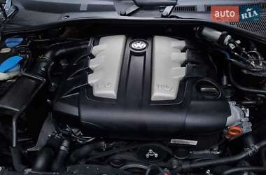 Внедорожник / Кроссовер Volkswagen Touareg 2008 в 