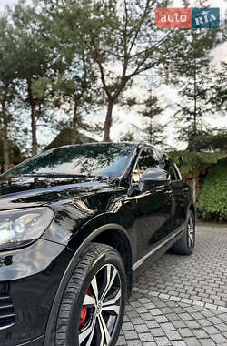 Внедорожник / Кроссовер Volkswagen Touareg 2011 в 