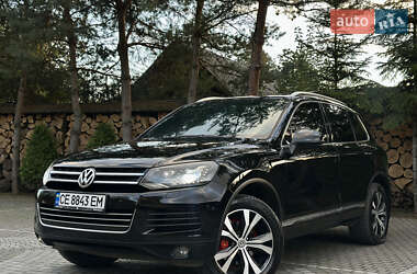 Внедорожник / Кроссовер Volkswagen Touareg 2011 в Черновцах