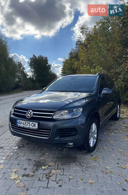 Внедорожник / Кроссовер Volkswagen Touareg 2013 в 