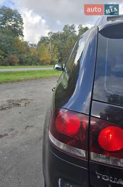 Внедорожник / Кроссовер Volkswagen Touareg 2007 в 