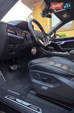 Внедорожник / Кроссовер Volkswagen Touareg 2021 в 