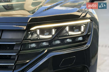 Внедорожник / Кроссовер Volkswagen Touareg 2023 в 