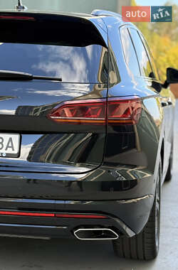 Внедорожник / Кроссовер Volkswagen Touareg 2023 в 