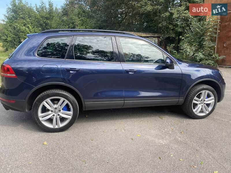 Позашляховик / Кросовер Volkswagen Touareg 2013 в Вінниці