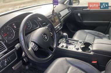 Внедорожник / Кроссовер Volkswagen Touareg 2013 в 