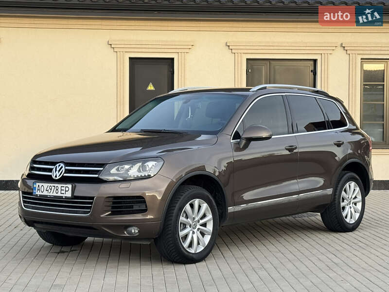 Внедорожник / Кроссовер Volkswagen Touareg 2014 в Мукачево