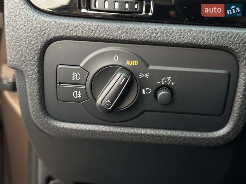 Внедорожник / Кроссовер Volkswagen Touareg 2014 в Мукачево