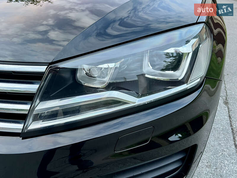 Позашляховик / Кросовер Volkswagen Touareg 2015 в Києві фото 18 Позашляховик / Кросовер Volkswagen Touareg 2015 в Києві