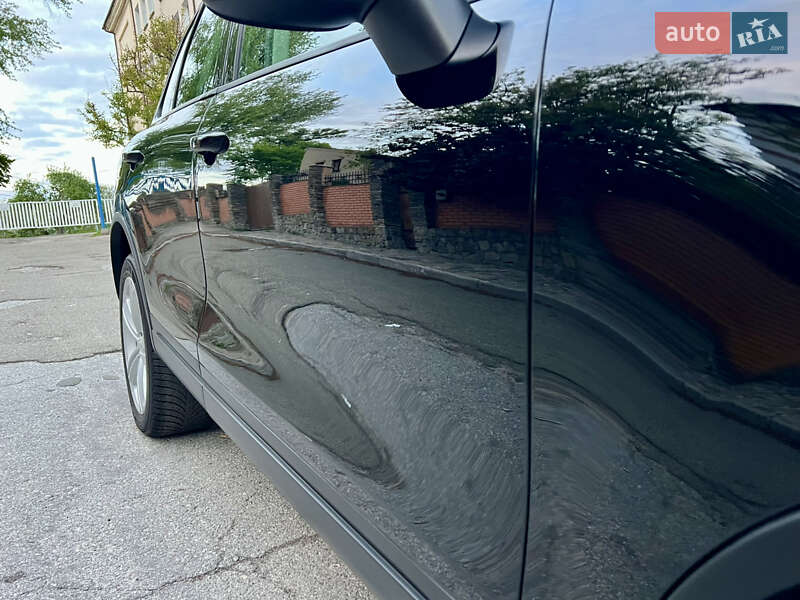 Позашляховик / Кросовер Volkswagen Touareg 2015 в Києві фото 15 Позашляховик / Кросовер Volkswagen Touareg 2015 в Києві