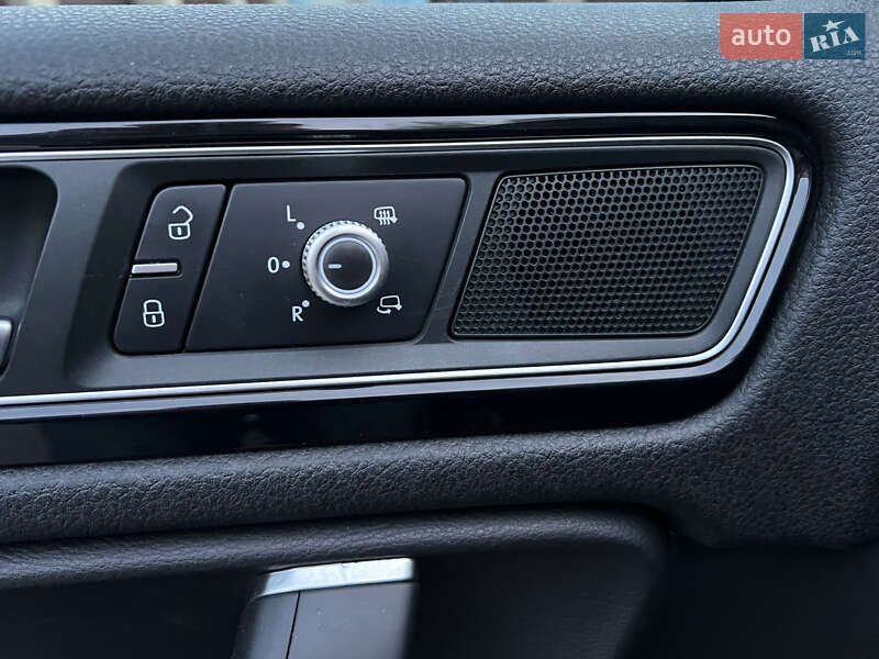 Позашляховик / Кросовер Volkswagen Touareg 2015 в Києві фото 51 Позашляховик / Кросовер Volkswagen Touareg 2015 в Києві