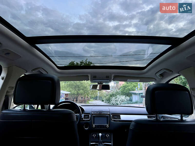 Позашляховик / Кросовер Volkswagen Touareg 2015 в Києві фото 66 Позашляховик / Кросовер Volkswagen Touareg 2015 в Києві