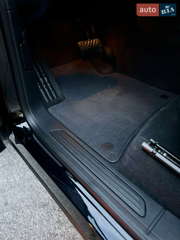 Позашляховик / Кросовер Volkswagen Touareg 2015 в Києві фото 74 Позашляховик / Кросовер Volkswagen Touareg 2015 в Києві