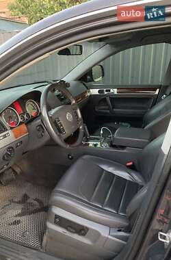 Позашляховик / Кросовер Volkswagen Touareg 2008 в 