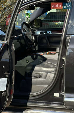 Внедорожник / Кроссовер Volkswagen Touareg 2006 в 