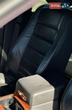Внедорожник / Кроссовер Volkswagen Touareg 2006 в 