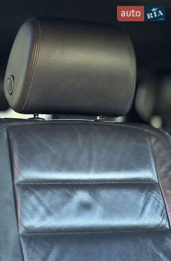 Внедорожник / Кроссовер Volkswagen Touareg 2006 в 