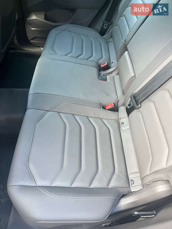 Внедорожник / Кроссовер Volkswagen Touareg 2022 в Киеве фото 4 Внедорожник / Кроссовер Volkswagen Touareg 2022 в Киеве