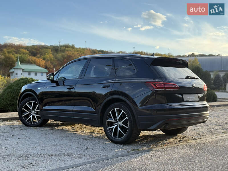 Позашляховик / Кросовер Volkswagen Touareg 2021 в Дніпрі фото 7 Позашляховик / Кросовер Volkswagen Touareg 2021 в Дніпрі