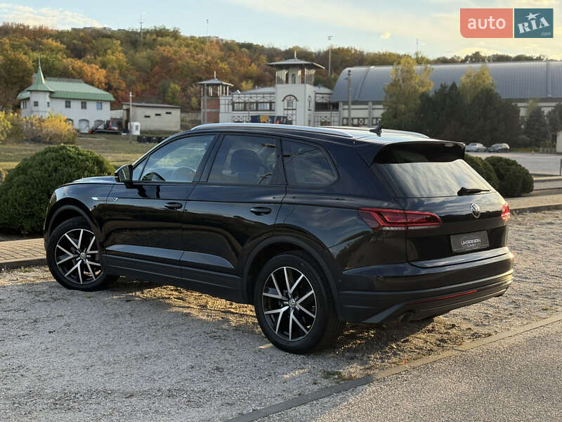Позашляховик / Кросовер Volkswagen Touareg 2021 в Дніпрі фото 9 Позашляховик / Кросовер Volkswagen Touareg 2021 в Дніпрі