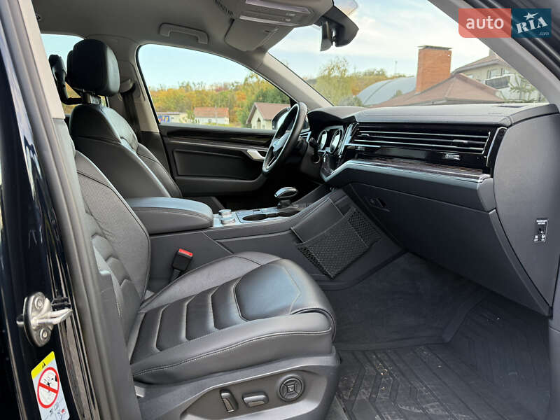 Позашляховик / Кросовер Volkswagen Touareg 2021 в Дніпрі фото 30 Позашляховик / Кросовер Volkswagen Touareg 2021 в Дніпрі