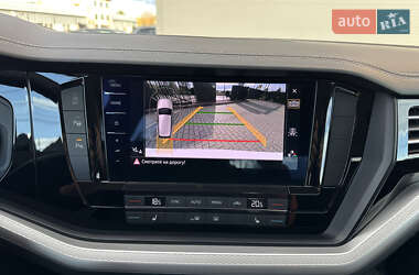 Внедорожник / Кроссовер Volkswagen Touareg 2020 в 