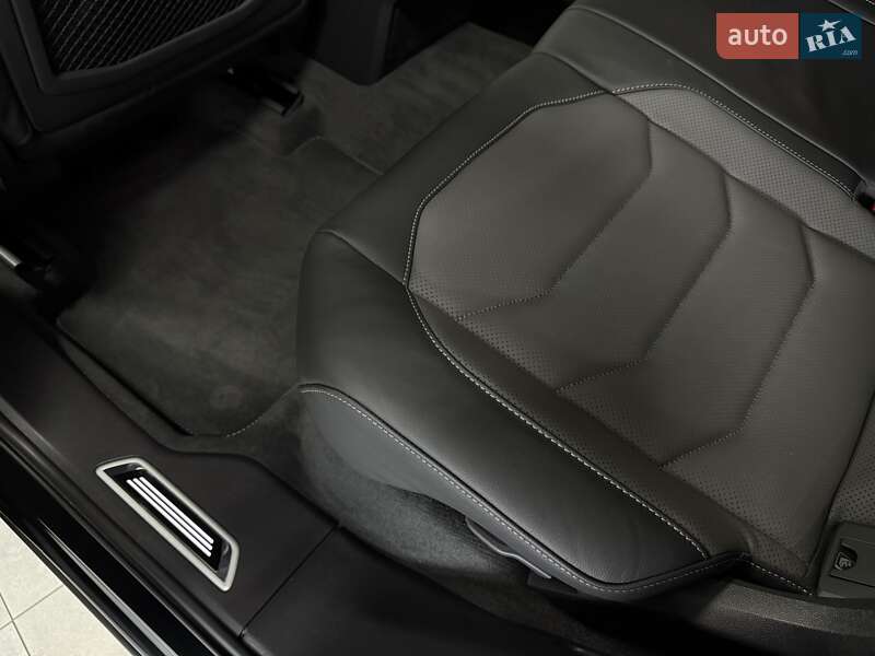 Позашляховик / Кросовер Volkswagen Touareg 2025 в Тернополі