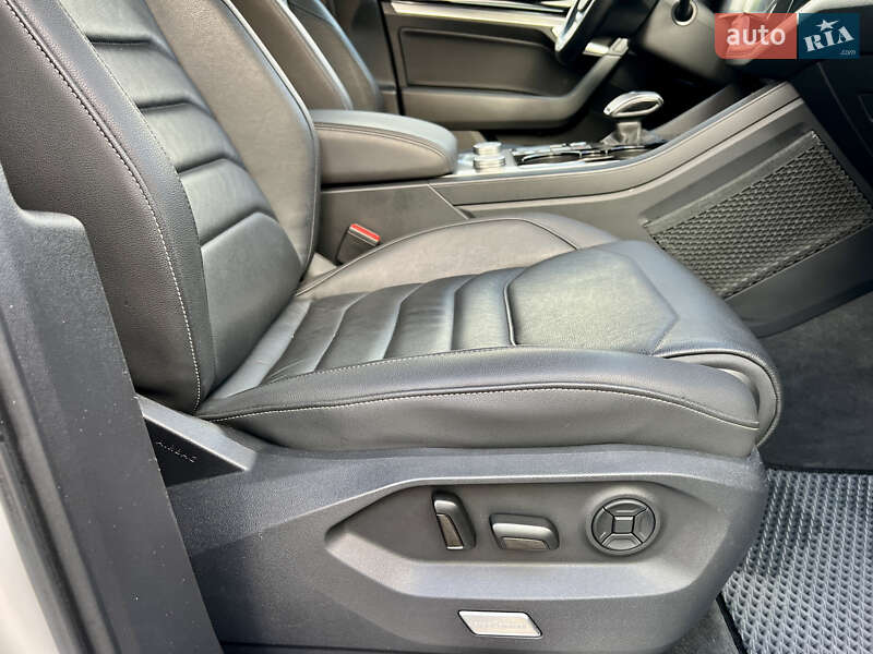 Внедорожник / Кроссовер Volkswagen Touareg 2019 в Дунаевцах фото 44 Внедорожник / Кроссовер Volkswagen Touareg 2019 в Дунаевцах