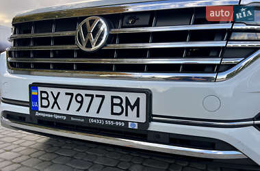 Внедорожник / Кроссовер Volkswagen Touareg 2019 в 