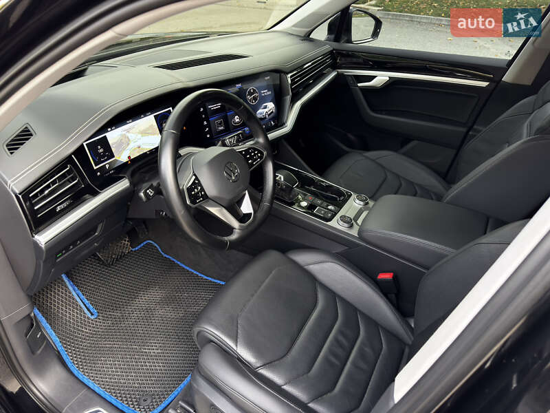 Внедорожник / Кроссовер Volkswagen Touareg 2021 в Днепре