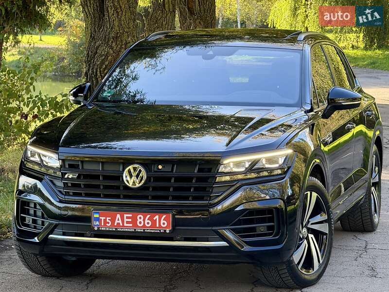 Позашляховик / Кросовер Volkswagen Touareg 2020 в Рівному