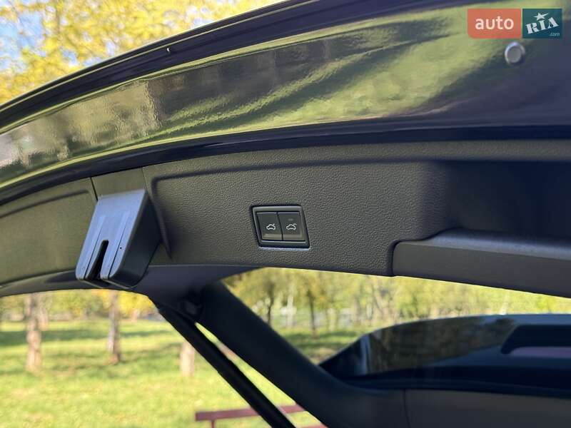 Позашляховик / Кросовер Volkswagen Touareg 2020 в Рівному