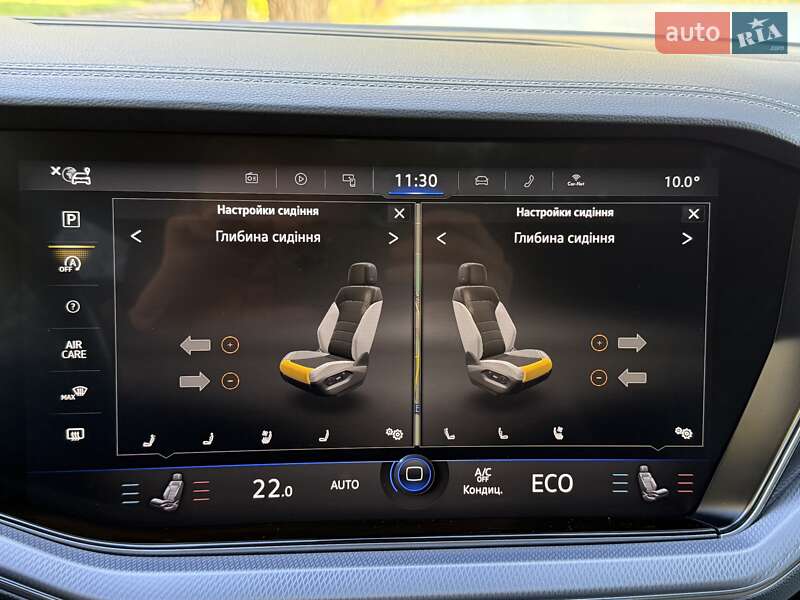 Позашляховик / Кросовер Volkswagen Touareg 2020 в Рівному