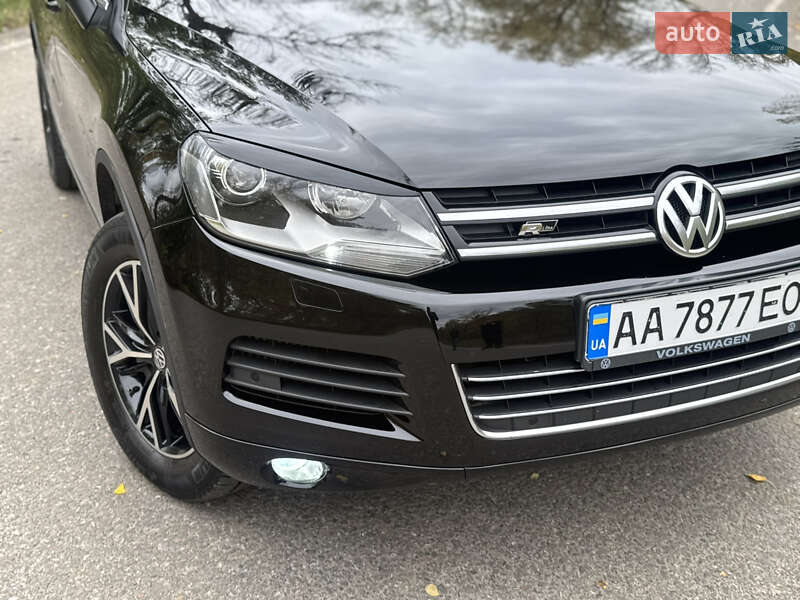 Внедорожник / Кроссовер Volkswagen Touareg 2012 в Звенигородке