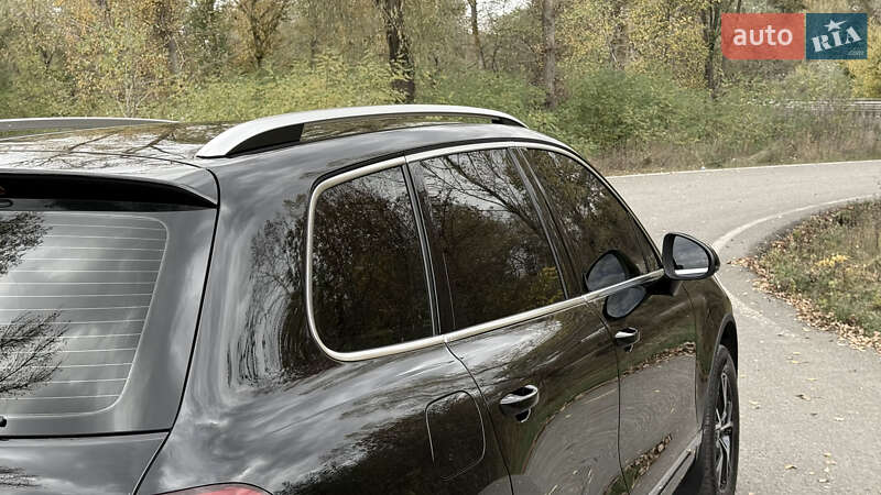 Внедорожник / Кроссовер Volkswagen Touareg 2012 в Звенигородке