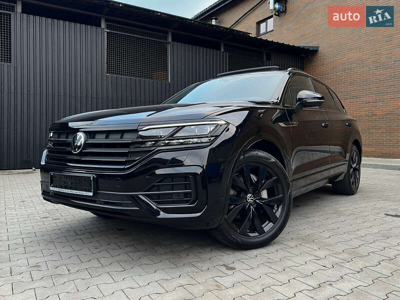 Внедорожник / Кроссовер Volkswagen Touareg 2022 в 