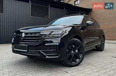 Внедорожник / Кроссовер Volkswagen Touareg 2022 в 