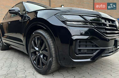 Внедорожник / Кроссовер Volkswagen Touareg 2022 в 