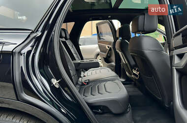 Внедорожник / Кроссовер Volkswagen Touareg 2022 в 
