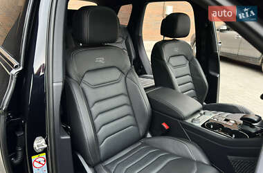 Внедорожник / Кроссовер Volkswagen Touareg 2022 в 