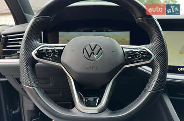 Внедорожник / Кроссовер Volkswagen Touareg 2022 в 
