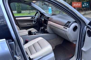 Внедорожник / Кроссовер Volkswagen Touareg 2004 в 