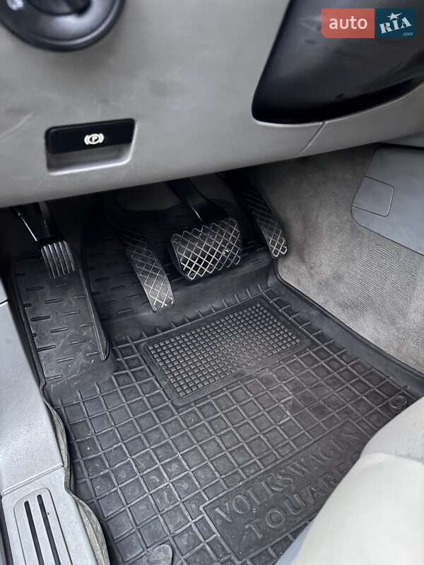 Позашляховик / Кросовер Volkswagen Touareg 2004 в Луцьку фото 16 Позашляховик / Кросовер Volkswagen Touareg 2004 в Луцьку