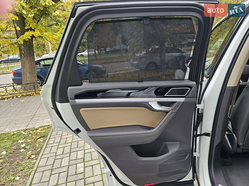 Позашляховик / Кросовер Volkswagen Touareg 2024 в Києві фото 25 Позашляховик / Кросовер Volkswagen Touareg 2024 в Києві