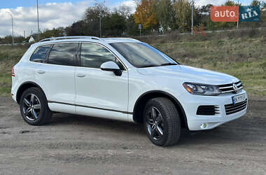 Внедорожник / Кроссовер Volkswagen Touareg 2013 в 